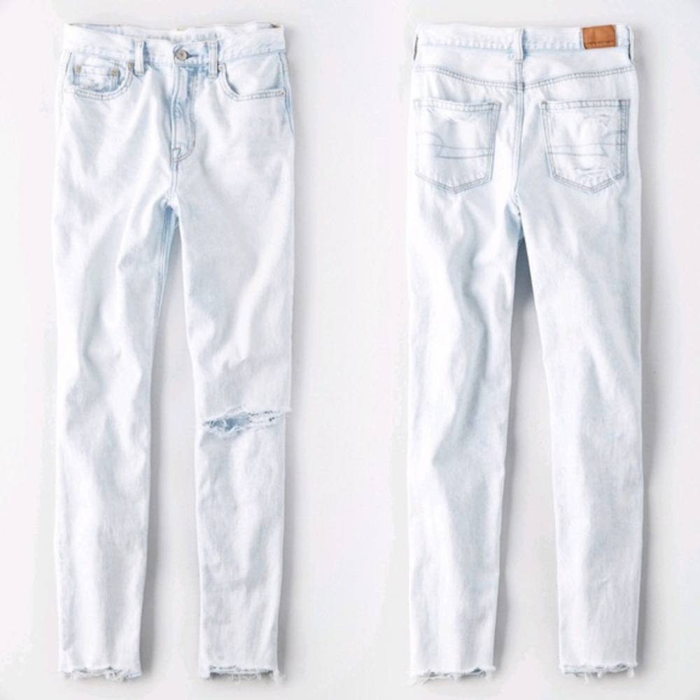 NWT AMERICAN EAGLE MOM JEANS